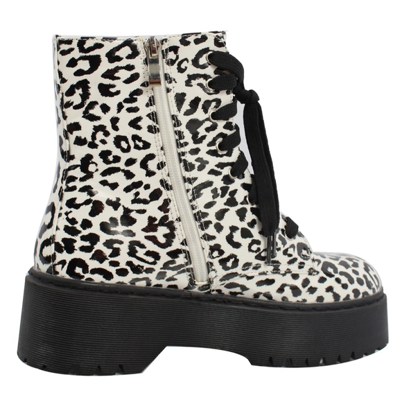 White Black Lace Up Lug Platform Ankle Boot - Picture 3 of 5